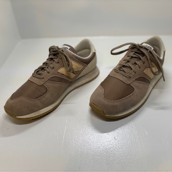 New Balance Shoes - New Balance 420 v2 in a brown or tan women’s size 9.5